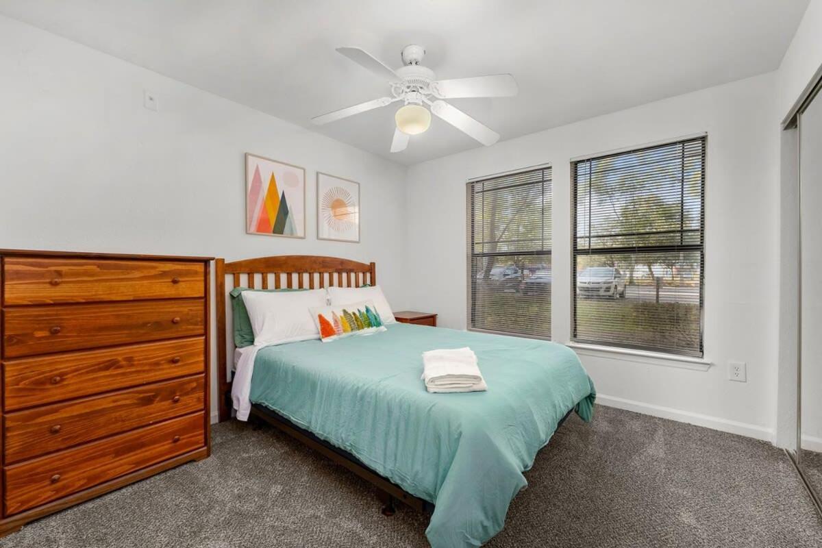 4Bd 2 Mi To Usf Free Pool + 24 Hour Gym Villa Tampa Eksteriør billede