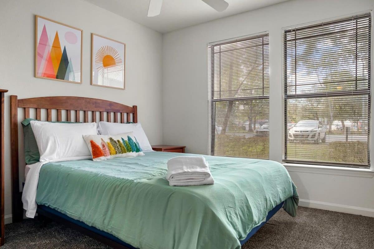 4Bd 2 Mi To Usf Free Pool + 24 Hour Gym Villa Tampa Eksteriør billede