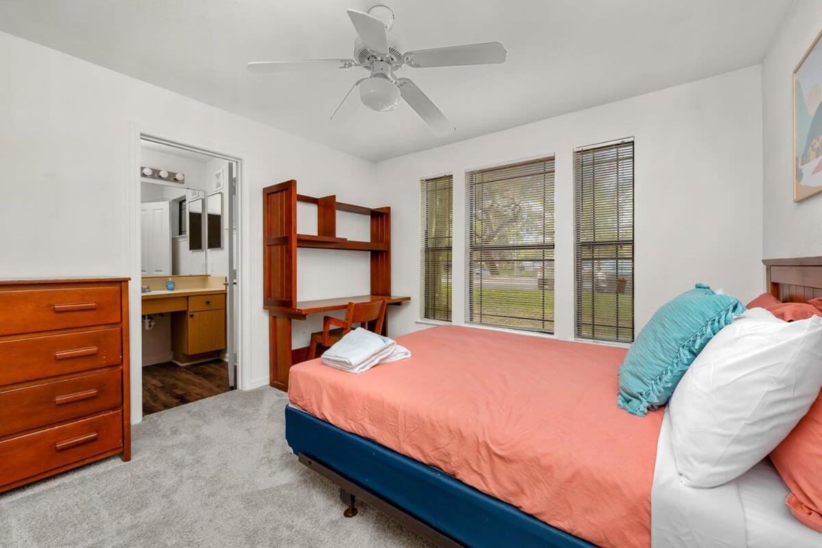 4Bd 2 Mi To Usf Free Pool + 24 Hour Gym Villa Tampa Eksteriør billede