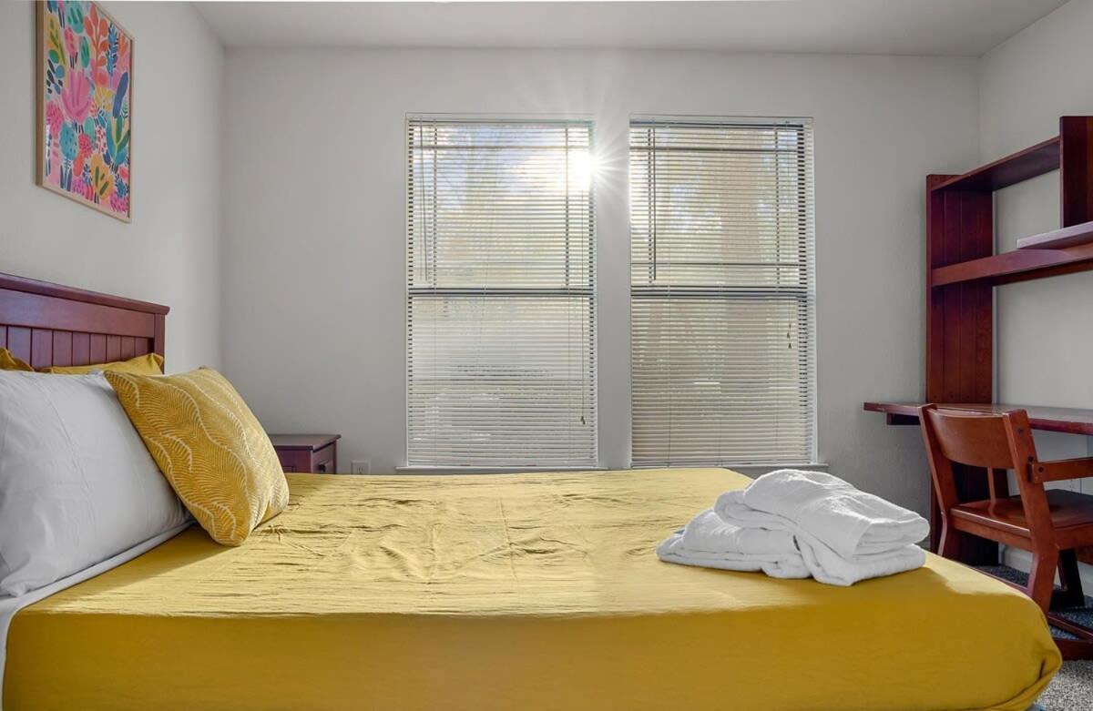 4Bd 2 Mi To Usf Free Pool + 24 Hour Gym Villa Tampa Eksteriør billede